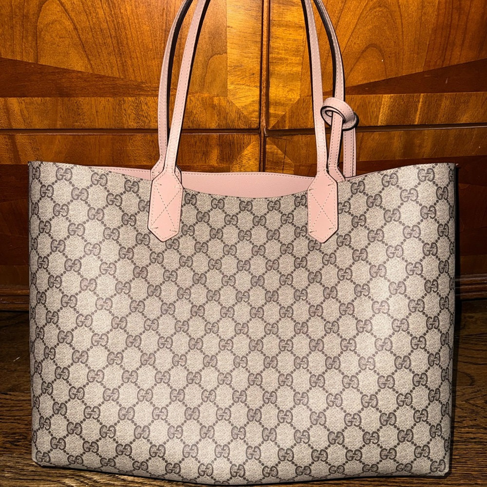 Gucci Reversible Tote - Picture 2 of 16